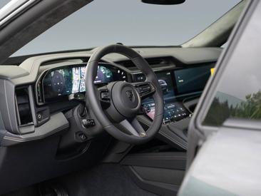 Porsche Cayenne E4 Turbo Electric — photo 17