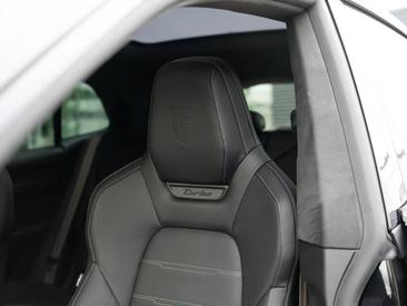 Porsche Cayenne E4 Turbo Electric — photo 22