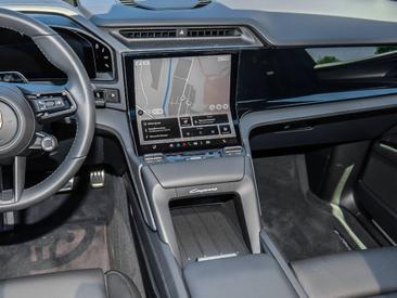 Porsche Cayenne E4 Electric — photo 20