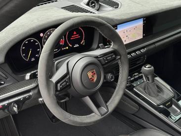 Porsche 911 Turbo S — photo 13