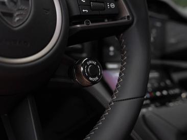 Porsche Cayenne E4 Turbo Electric — photo 27