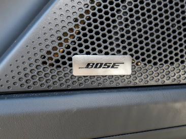 Porsche Cayenne E4 Electric — photo 25