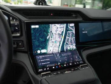 Porsche Cayenne E4 Turbo Electric — photo 33