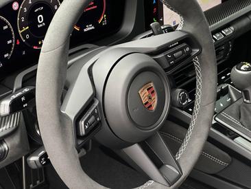 Porsche 911 Turbo S — photo 23