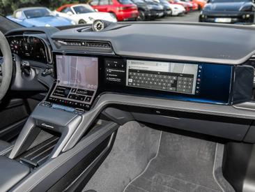 Porsche Cayenne E4 Turbo Electric — photo 17