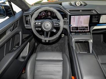 Porsche Cayenne E4 Turbo Electric — photo 21