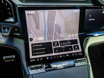 Porsche Cayenne E4 Turbo Electric — photo 24