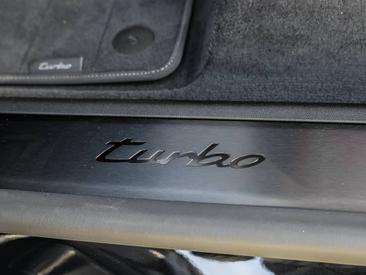 Porsche Cayenne E4 Turbo Electric — photo 28