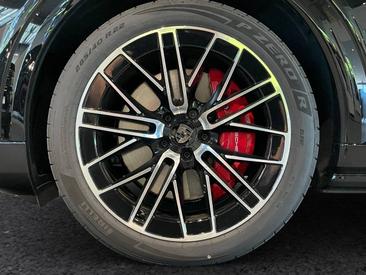 Porsche Cayenne E4 Turbo Electric — photo 13