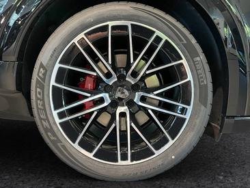 Porsche Cayenne E4 Turbo Electric — photo 15