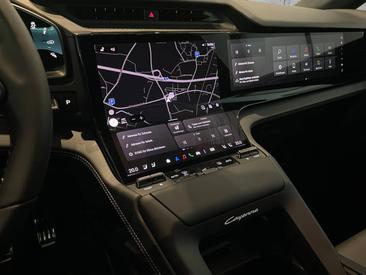 Porsche Cayenne E4 Turbo Electric — photo 25