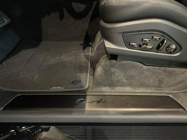 Porsche Cayenne E4 Turbo Electric — photo 30