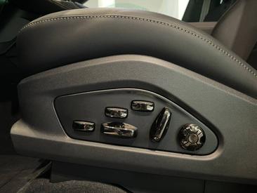 Porsche Cayenne E4 Turbo Electric — photo 31