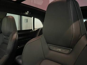 Porsche Cayenne E4 Turbo Electric — photo 38