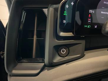 Porsche Cayenne E4 Turbo Electric — photo 39
