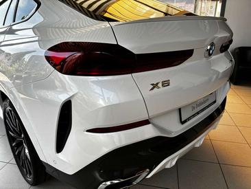 BMW X6 M Sport 30d — photo 2