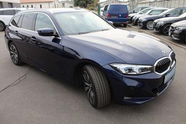 BMW 330d XDrive Sport — photo 10