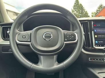 Volvo XC60 B4 Core — photo 11
