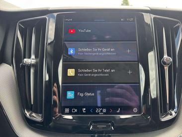 Volvo XC60 B4 Core — photo 12