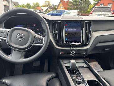 Volvo XC60 B4 Core — photo 15