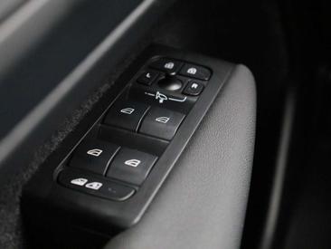 Volvo C40 Recharge Core — photo 30