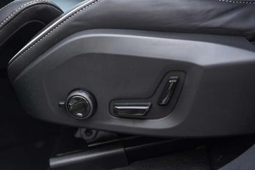 Volvo XC60 T6 Recharge Plus — photo 15