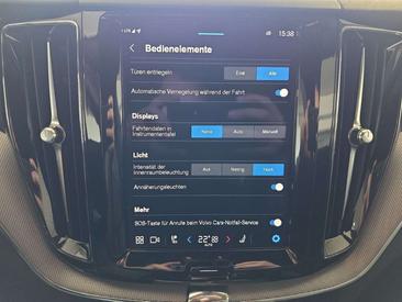 Volvo XC60 B4 R-Design — photo 29