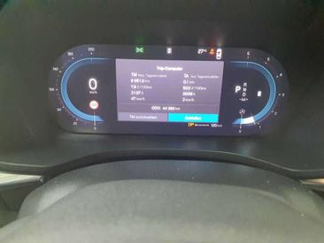 Volvo XC60 B4 Core — photo 16