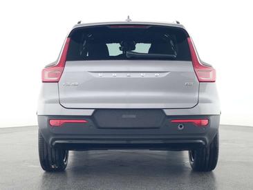 Volvo XC40 B3 Plus — photo 3