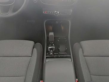 Volvo XC40 B3 Plus — photo 6
