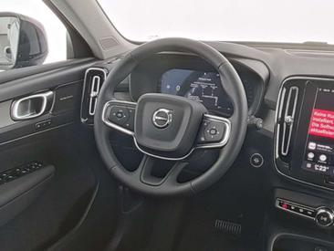 Volvo XC40 B3 Plus — photo 14