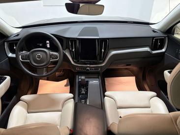 Volvo XC60 B4 Core — photo 5