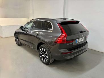 Volvo XC60 B4 Core — photo 7