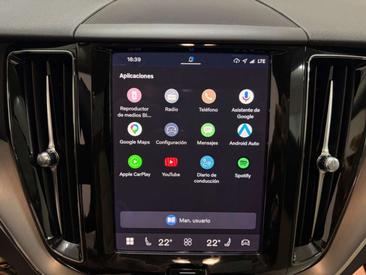 Volvo XC60 B4 Core — photo 22