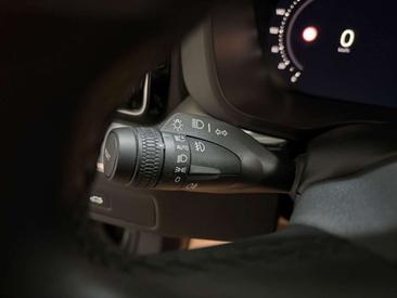 Volvo XC60 B4 Core — photo 25