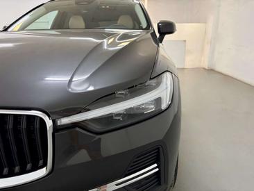 Volvo XC60 B4 Core — photo 28