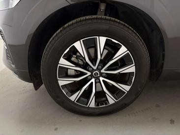 Volvo XC60 B4 Core — photo 33