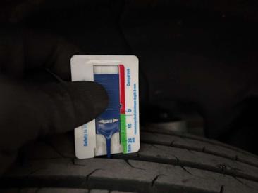 Volvo XC60 B4 Core — photo 36
