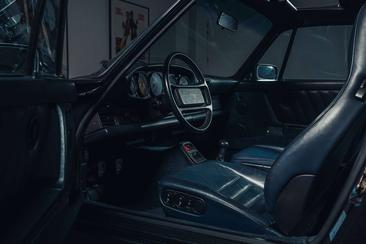 Porsche 964 CARRERA 4 — photo 6