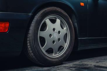 Porsche 964 CARRERA 4 — photo 10