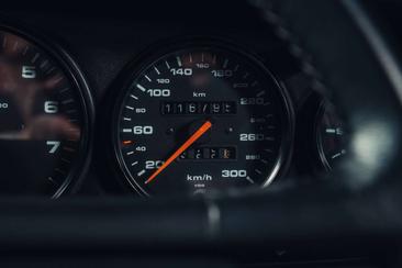 Porsche 964 CARRERA 4 — photo 20