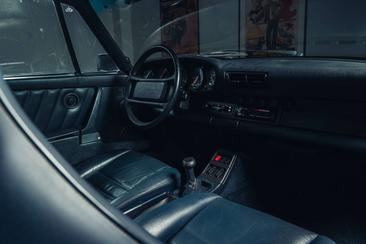 Porsche 964 CARRERA 4 — photo 26