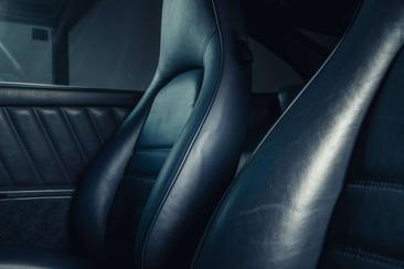Porsche 964 CARRERA 4 — photo 29