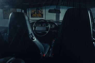 Porsche 964 CARRERA 4 — photo 30