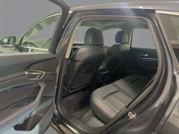 Audi Q8 E-tron Advanced 55 — photo 7