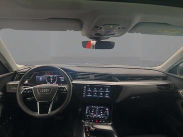 Audi Q8 E-tron Advanced 55 — photo 8