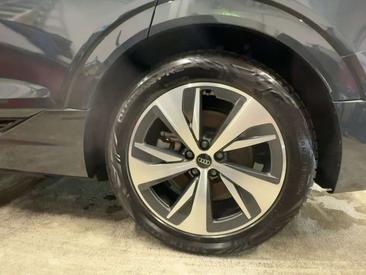 Audi Q8 E-tron Advanced 55 — photo 11