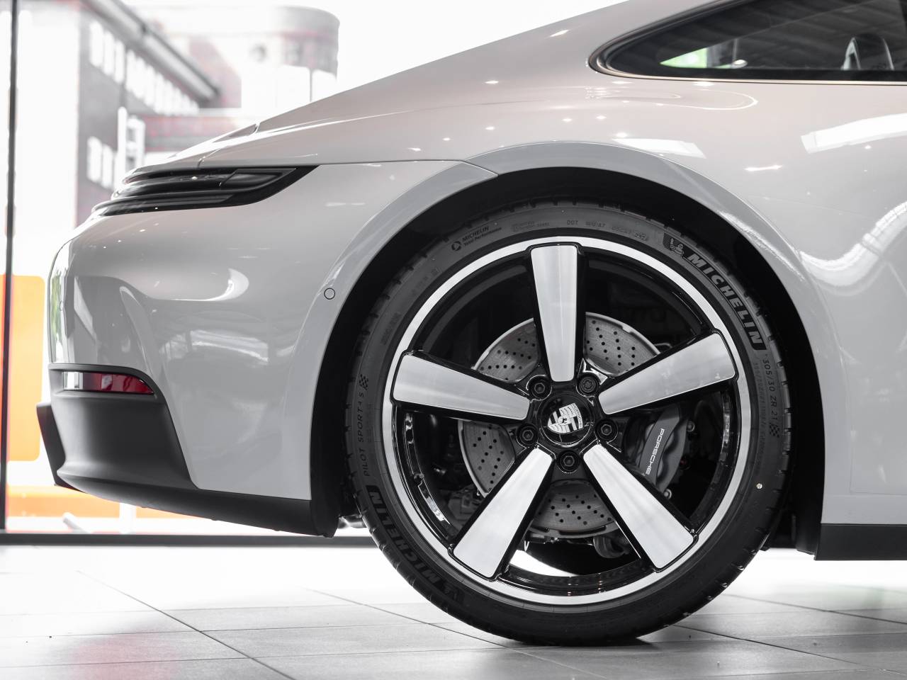 Porsche 992 II Carrera - 2025 - Joinsteer - #10