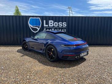 Porsche 911 Carrera 4S — photo 2