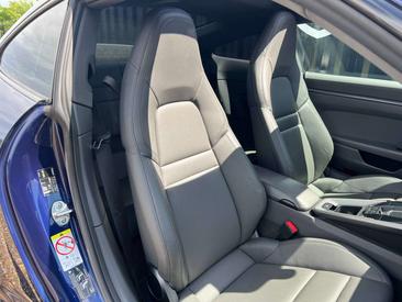 Porsche 911 Carrera 4S — photo 23